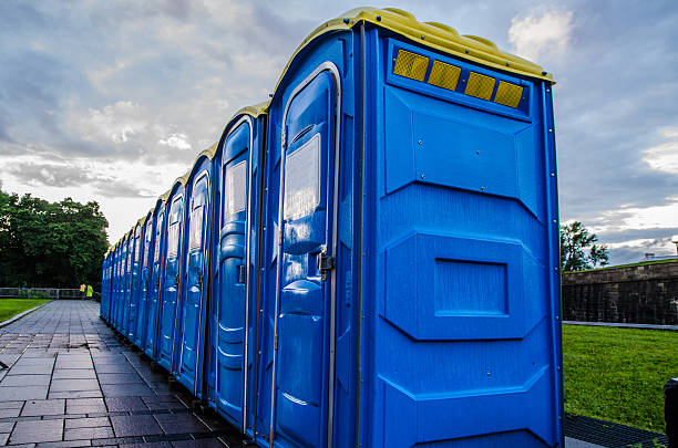 Best Portable restroom trailer rental  in Strasburg, VA